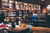 网红书店日渐式微，知识的生意退退退？