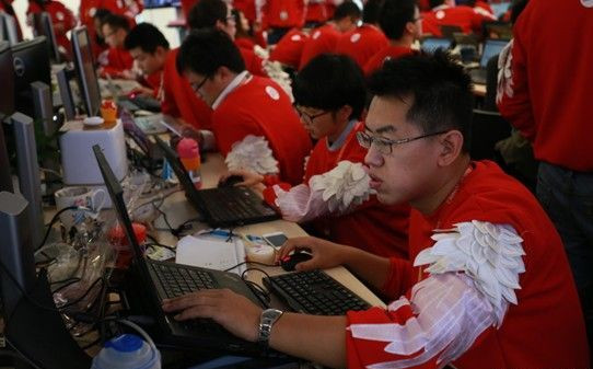 “天猫员工穿盗版卫衣”这种单方说法是怎么登上头条的？