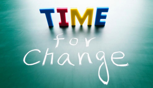 中国互联网向传统行业延伸，这会倒逼传统企业进行数字革命么？