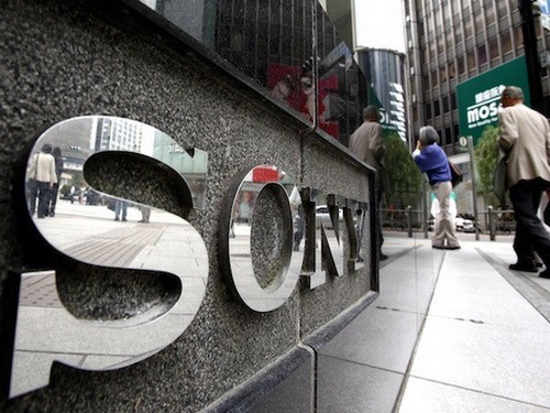 【早报】首财季靠变卖资产勉强盈利，索尼将从伦敦退市