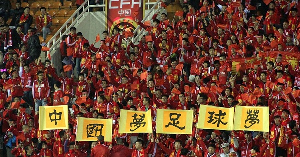 今日嗅评：阿里巴巴收购其它队来和恒大争霸，这只是球迷的思维