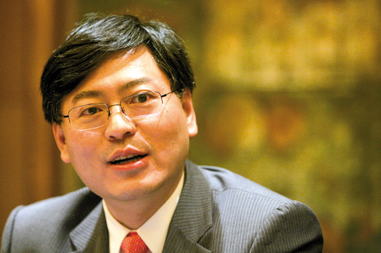 “打工皇帝”杨元庆薪金再提，中国最贵CEO实至名归