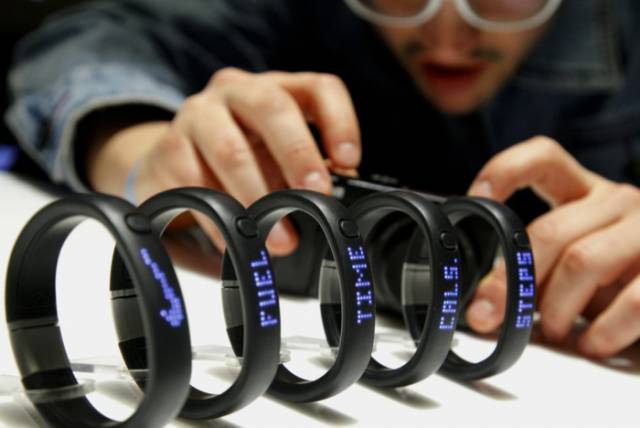 耐克证实把Fuelband的重点转向软件。来回顾下这场华丽的IT创新秀