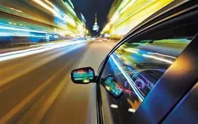 互联网大佬都爱啥运动？马云踢足球，雷军没事打打乒乓球,互联网的一些事