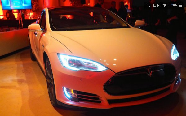 土豪的福音！特斯拉发布超跑级新车Model S P85D！,互联网的一些事