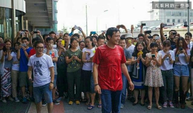 互联网大佬纷纷＂冰桶挑战＂！究竟有什么吊炸天的地方？,互联网的一些事