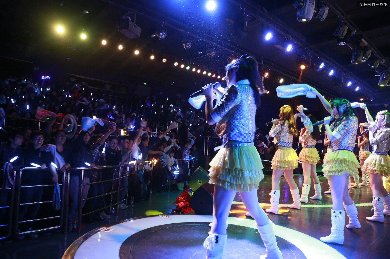 SNH48：以＂面对面＂及＂体验＂塑造互联网时代的宅男女神团!,互联网的一些事