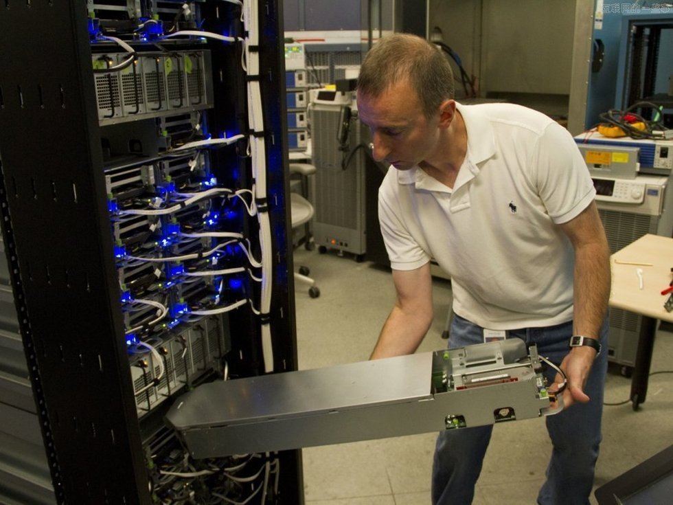 看Facebook是怎么做服务器的,互联网的一些事