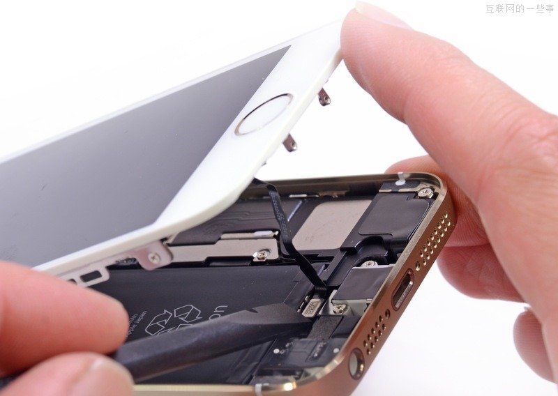 拆解iPhone 5s——了解 iPhone 5s 的内部构造,互联网的一些事