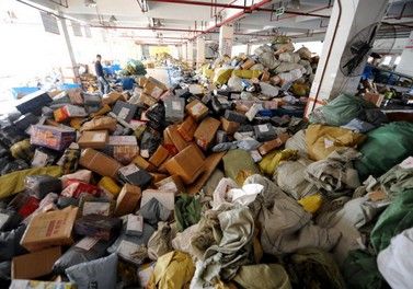 快递员丢13部手机总价超5万，称货被盗仅赔2千,互联网的一些事