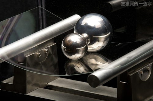 手机真的需要贴膜吗？带你认识手机屏幕的构造,互联网的一些事