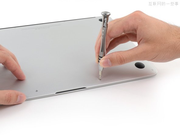 新版MacBook Air拆解，CPU更省电、电池容量增强,互联网的一些事