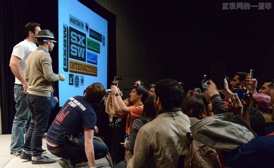 将应用整合入谷歌眼镜的四个原则,互联网的一些事