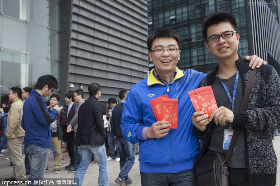 [多图]腾讯深圳总公司上班首日5000人排队领红包,互联网的一些事