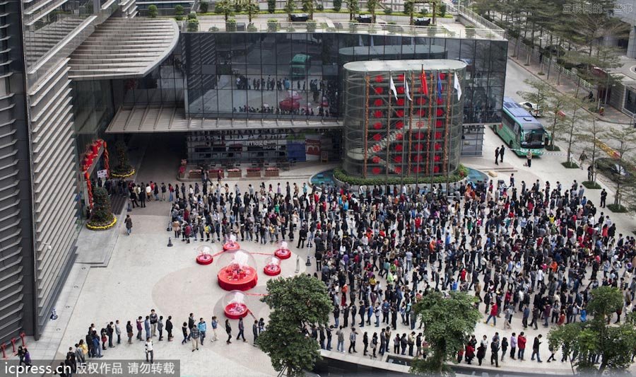 [多图]腾讯深圳总公司上班首日5000人排队领红包,互联网的一些事