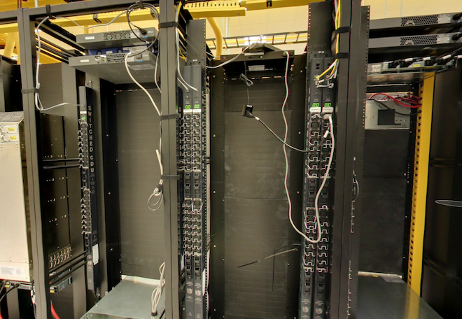 你能认出谷歌数据中心里的风暴突击队吗？,互联网的一些事