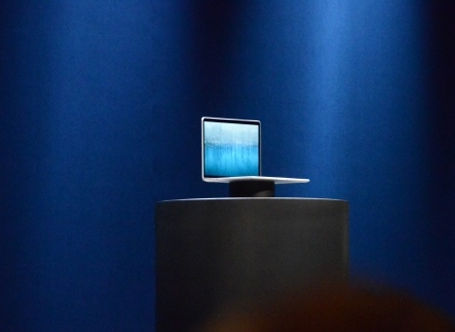 苹果推出新MacBook Pro 15.6英寸Retina视网膜屏幕,互联网的一些事
