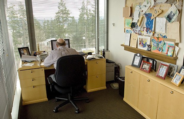互联网业界十大著名CEO办公桌一览(组图),互联网的一些事