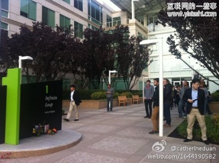 【多图】苹果总部拍摄到的苹果员工悼念乔布斯的情景,互联网的一些事