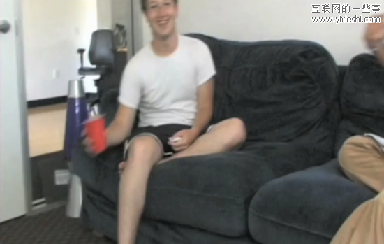 Facebook早年照片：员工喜欢在厨房办公,互联网的一些事