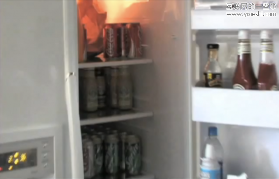 Facebook早年照片：员工喜欢在厨房办公,互联网的一些事