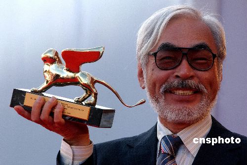 日本动画大师宫崎骏炮轰iPad迷：像在电车里自慰,互联网的一些事